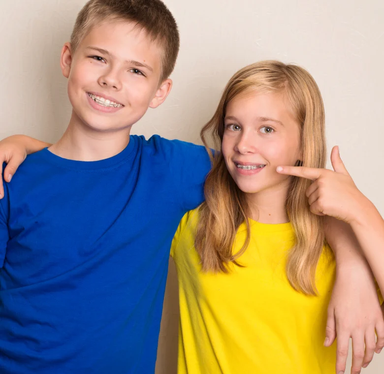 Multi-attache métallique au cabinet d'orthodontie du Dr Sayagh à Menton